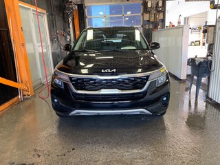 Kia Seltos  2023 à St-Jérôme, Québec - 5 - w320h240px