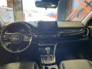 Kia Seltos  2023 à St-Jérôme, Québec - 12 - w320h240px