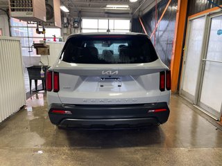 Kia Sorento  2022 à St-Jérôme, Québec - 6 - w320h240px