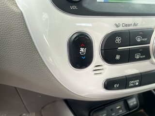 Kia SOUL EV  2017 à St-Jérôme, Québec - 13 - w320h240px