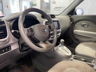 Kia Soul EV  2018 à St-Jérôme, Québec - 4 - w320h240px