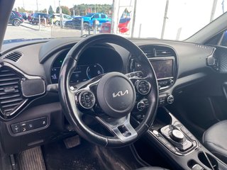 Kia SOUL EV  2022 à St-Jérôme, Québec - 5 - w320h240px