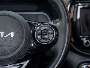 2022 Kia Soul EV in St-Jérôme, Quebec - 16 - w320h240px