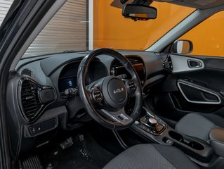 Kia SOUL EV  2023 à St-Jérôme, Québec - 2 - w320h240px