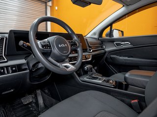 2023 Kia Sportage in St-Jérôme, Quebec - 2 - w320h240px