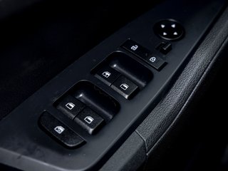 2023 Kia Sportage in St-Jérôme, Quebec - 25 - w320h240px