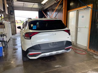 Kia Sportage  2023 à St-Jérôme, Québec - 8 - w320h240px