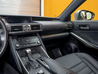 Lexus IS 300  2017 à St-Jérôme, Québec - 20 - w320h240px