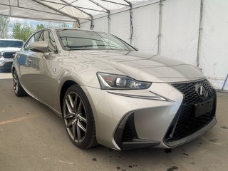 Lexus IS 300  2017 à St-Jérôme, Québec - 12 - w320h240px