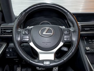 Lexus IS 300  2017 à St-Jérôme, Québec - 14 - w320h240px