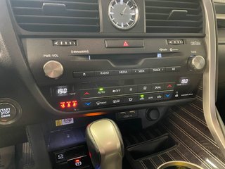 Lexus RX  2020 à St-Jérôme, Québec - 16 - w320h240px