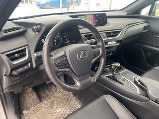 2021 Lexus UX in St-Jérôme, Quebec - 5 - w320h240px