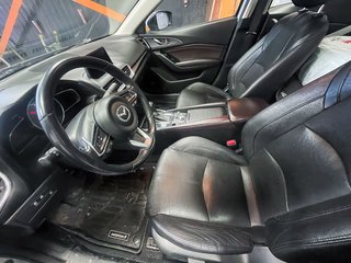 Mazda 3  2017 à St-Jérôme, Québec - 4 - w320h240px