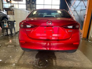 Mazda 3  2018 à St-Jérôme, Québec - 8 - w320h240px