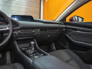 Mazda 3  2021 à St-Jérôme, Québec - 20 - w320h240px
