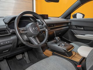 Mazda MX-30 EV  2023 à St-Jérôme, Québec - 2 - w320h240px