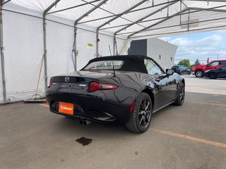 2017 Mazda MX-5 in St-Jérôme, Quebec - 9 - w320h240px