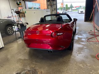 2022 Mazda MX-5 in St-Jérôme, Quebec - 9 - w320h240px