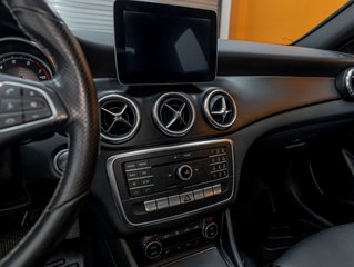 Mercedes-Benz CLA  2017 à St-Jérôme, Québec - 17 - w320h240px