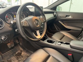 Mercedes-Benz GLA  2017 à St-Jérôme, Québec - 5 - w320h240px