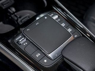 Mercedes-Benz GLB  2022 à St-Jérôme, Québec - 23 - w320h240px