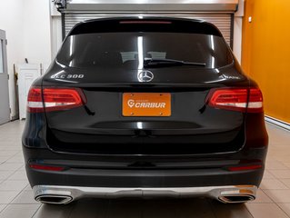 2016 Mercedes-Benz GLC in St-Jérôme, Quebec - 6 - w320h240px