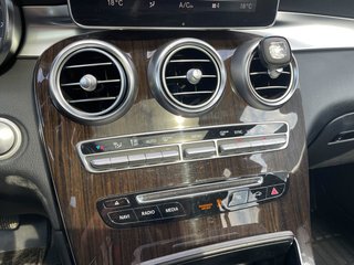 2019 Mercedes-Benz GLC in St-Jérôme, Quebec - 17 - w320h240px