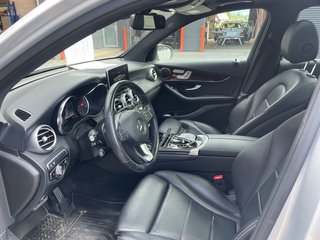 2019 Mercedes-Benz GLC in St-Jérôme, Quebec - 5 - w320h240px