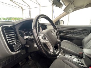 Mitsubishi OUTLANDER PHEV  2018 à St-Jérôme, Québec - 3 - w320h240px
