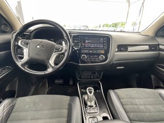 Mitsubishi OUTLANDER PHEV  2018 à St-Jérôme, Québec - 10 - w320h240px
