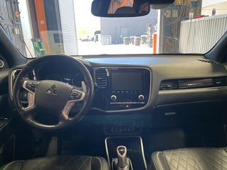 2022 Mitsubishi Outlander PHEV in St-Jérôme, Quebec - 12 - w320h240px