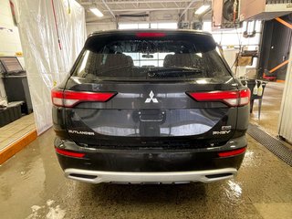 2023 Mitsubishi OUTLANDER PHEV in St-Jérôme, Quebec - 9 - w320h240px