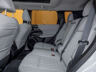 Mitsubishi OUTLANDER PHEV  2023 à St-Jérôme, Québec - 32 - w320h240px