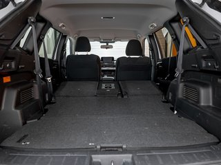 2023 Mitsubishi Outlander PHEV in St-Jérôme, Quebec - 32 - w320h240px