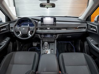 2023 Mitsubishi Outlander PHEV in St-Jérôme, Quebec - 11 - w320h240px