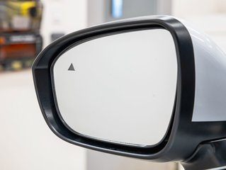 Mitsubishi Outlander PHEV  2023 à St-Jérôme, Québec - 38 - w320h240px