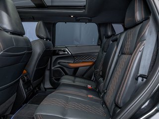 Mitsubishi Outlander PHEV  2023 à St-Jérôme, Québec - 29 - w320h240px