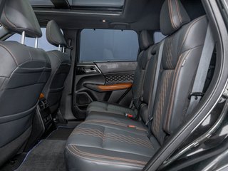 Mitsubishi Outlander PHEV  2023 à St-Jérôme, Québec - 29 - w320h240px