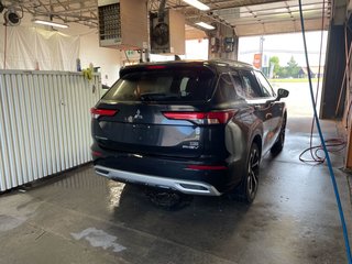 Mitsubishi Outlander PHEV  2023 à St-Jérôme, Québec - 10 - w320h240px