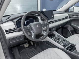 Mitsubishi Outlander  2023 à St-Jérôme, Québec - 2 - w320h240px