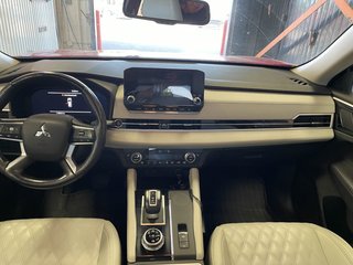 2023 Mitsubishi Outlander in St-Jérôme, Quebec - 10 - w320h240px