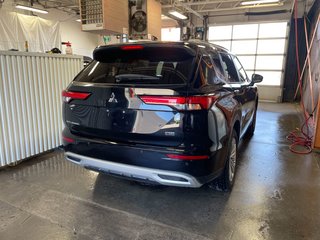 Mitsubishi Outlander  2024 à St-Jérôme, Québec - 9 - w320h240px