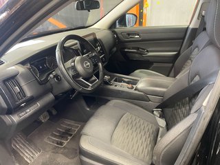 2022 Nissan Pathfinder in St-Jérôme, Quebec - 3 - w320h240px