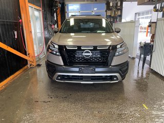 Nissan Pathfinder  2023 à St-Jérôme, Québec - 4 - w320h240px