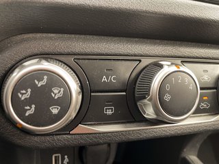 Nissan Versa  2021 à St-Jérôme, Québec - 9 - w320h240px