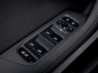 Polestar 2  2021 à St-Jérôme, Québec - 25 - w320h240px