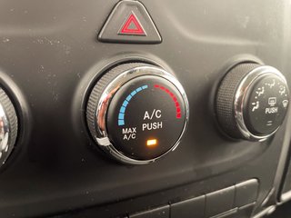 2021 Ram 1500 Classic in St-Jérôme, Quebec - 13 - w320h240px