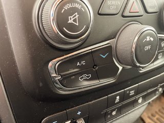 2021 Ram 1500 Classic in St-Jérôme, Quebec - 12 - w320h240px