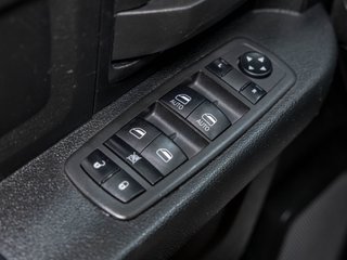 2021 Ram 1500 Classic in St-Jérôme, Quebec - 23 - w320h240px