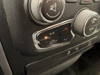 2022 Ram 1500 Classic in St-Jérôme, Quebec - 13 - w320h240px